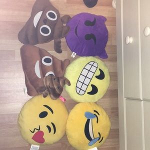 Emoji pillow